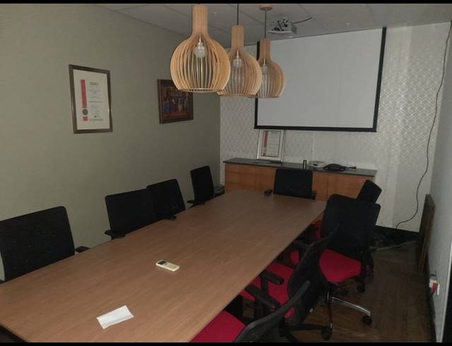 208M² OFFICE FOR SALE IN WITKOPPEN